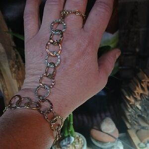 Tri-Tone Hammered Link Bracelet-Handpiece - Women's Fashion Jewelry
